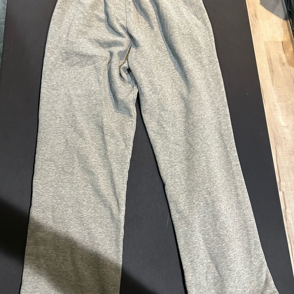 Puma Ticker Joggers - Stylish Comfort for Active Lifestyle - Picture 2 of 5